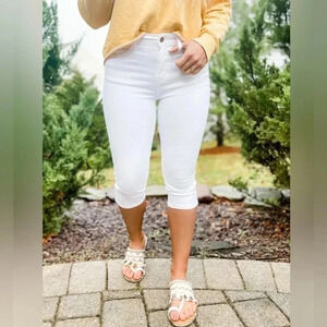 NWT Judy Blue skinny Fit Capri 25 White summer slim crop jeans vacation tropical